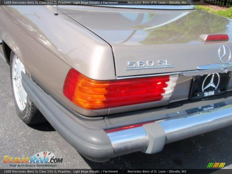 1988 Mercedes-Benz SL Class 560 SL Roadster Light Beige Metallic / Parchment Photo #18
