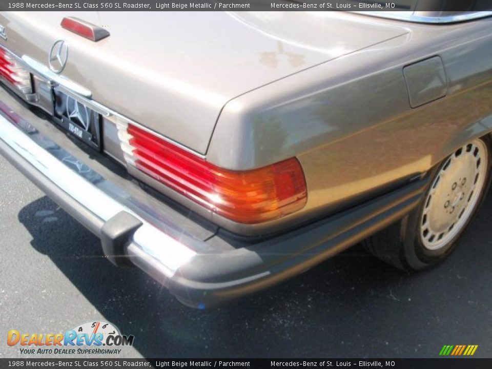 1988 Mercedes-Benz SL Class 560 SL Roadster Light Beige Metallic / Parchment Photo #22