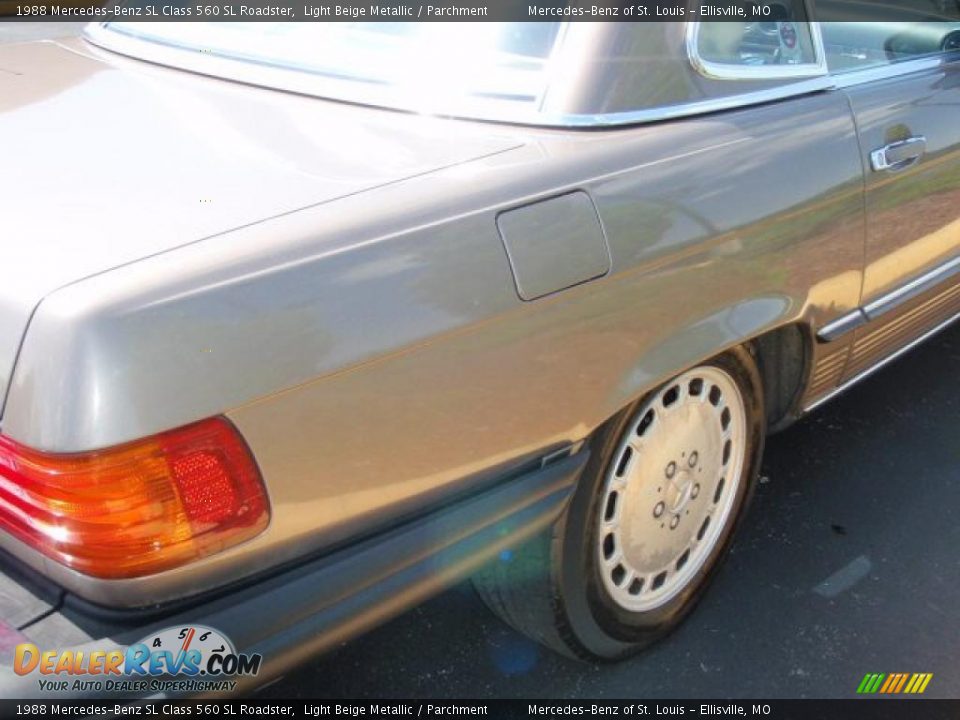 1988 Mercedes-Benz SL Class 560 SL Roadster Light Beige Metallic / Parchment Photo #23