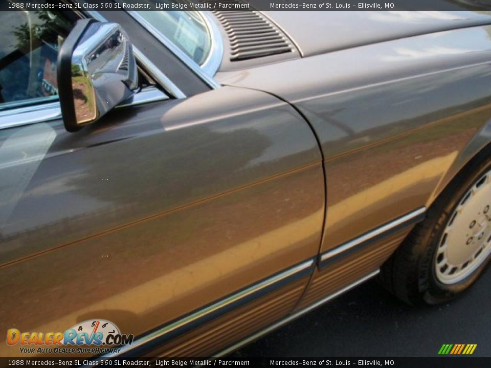 1988 Mercedes-Benz SL Class 560 SL Roadster Light Beige Metallic / Parchment Photo #26