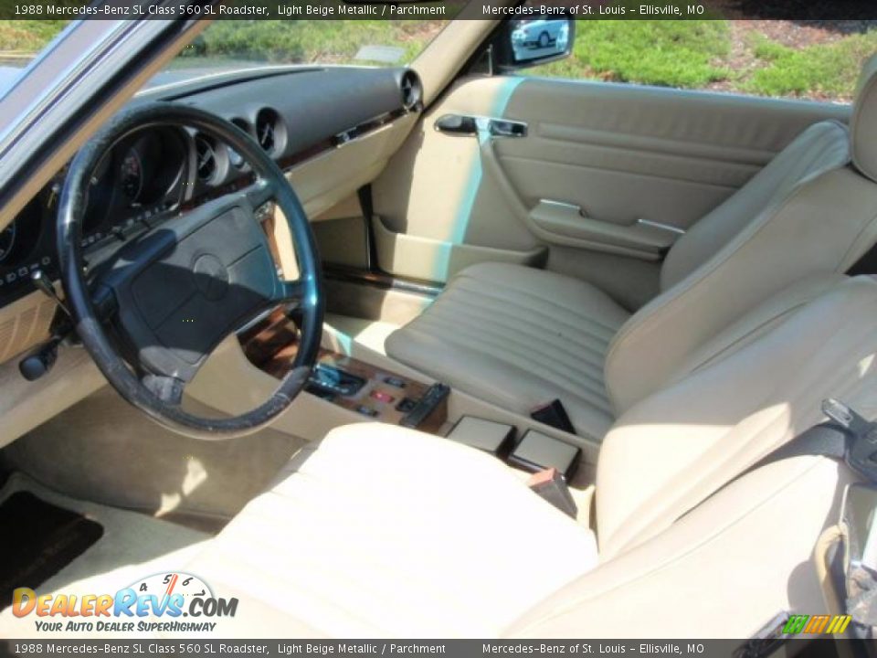 1988 Mercedes-Benz SL Class 560 SL Roadster Light Beige Metallic / Parchment Photo #30