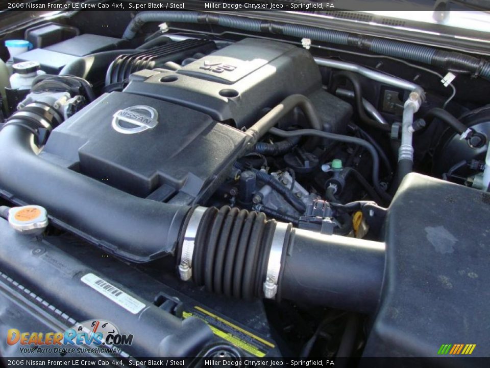 2006 Nissan Frontier LE Crew Cab 4x4 Super Black / Steel Photo #33