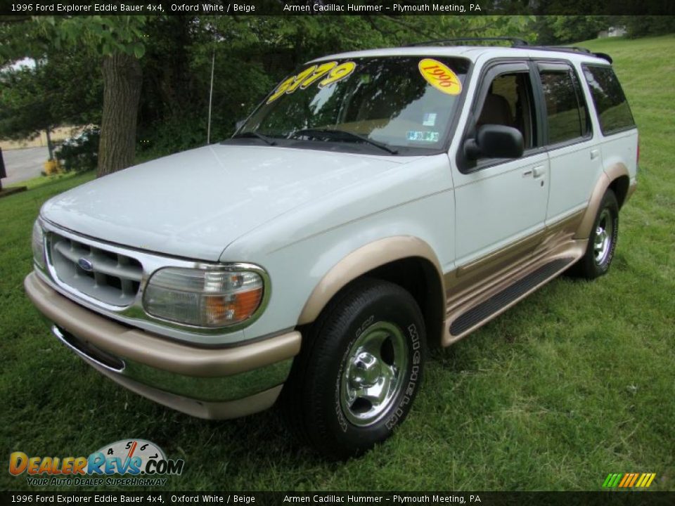 1996 Ford Explorer Eddie Bauer 4x4 Oxford White / Beige Photo #2