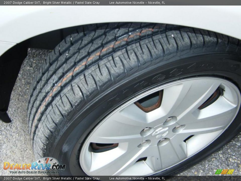 2007 Dodge Caliber SXT Bright Silver Metallic / Pastel Slate Gray Photo #12