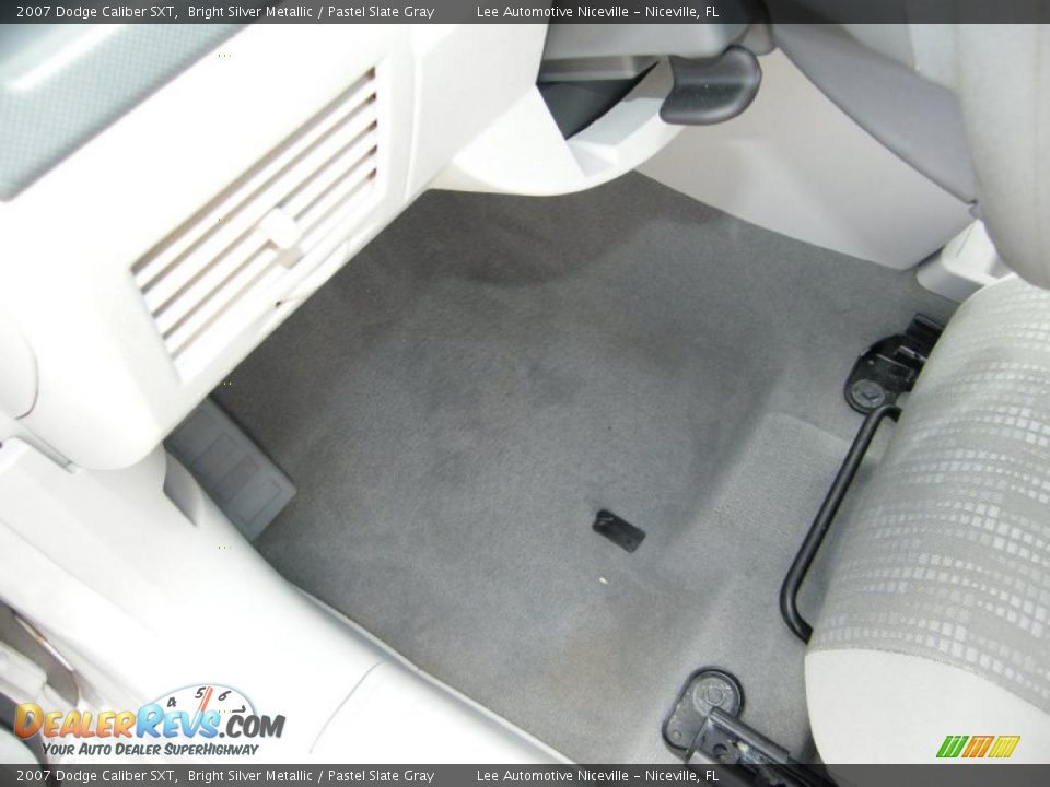2007 Dodge Caliber SXT Bright Silver Metallic / Pastel Slate Gray Photo #16