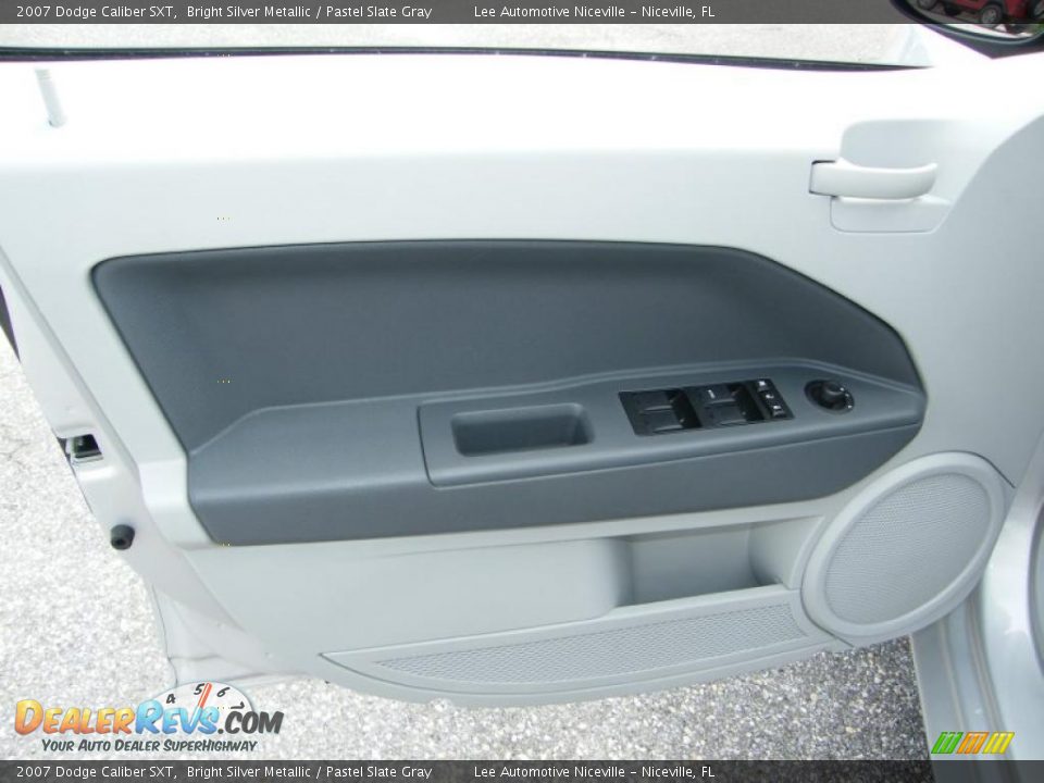 2007 Dodge Caliber SXT Bright Silver Metallic / Pastel Slate Gray Photo #17