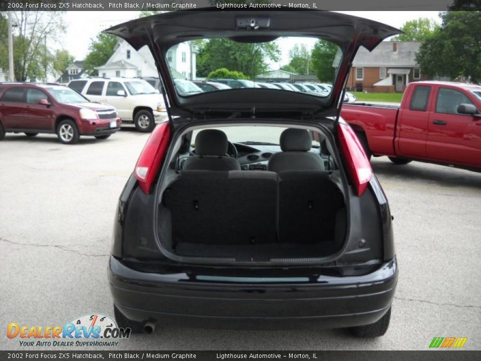 2002 Ford Focus ZX5 Hatchback Pitch Black / Medium Graphite Photo #9