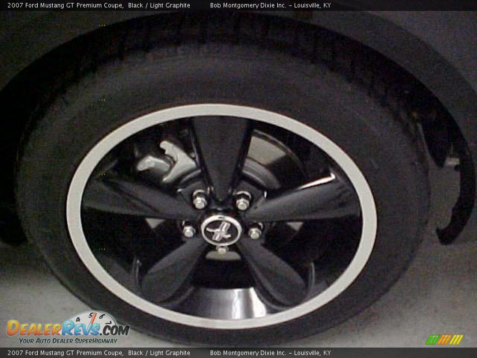 2007 Ford Mustang GT Premium Coupe Black / Light Graphite Photo #11