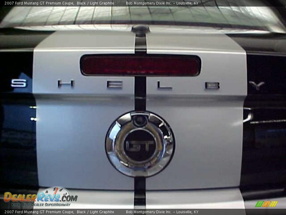 2007 Ford Mustang GT Premium Coupe Black / Light Graphite Photo #22