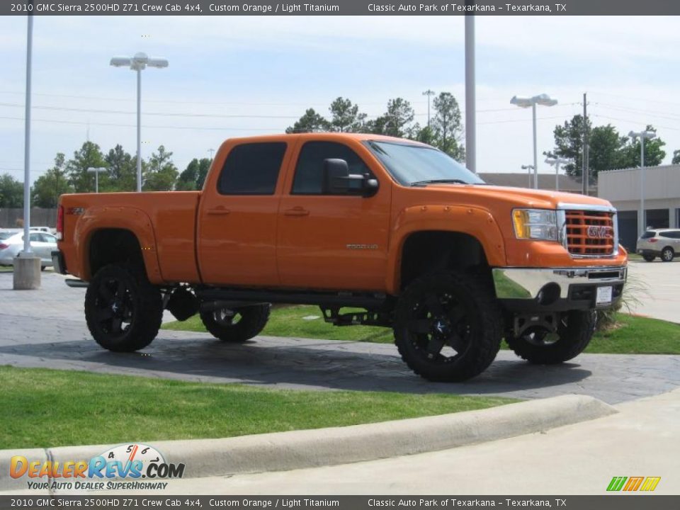 2010 GMC Sierra 2500HD Z71 Crew Cab 4x4 Custom Orange / Light Titanium Photo #3