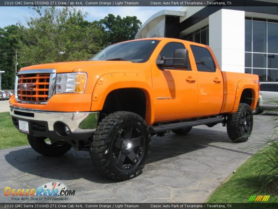 2010 GMC Sierra 2500HD Z71 Crew Cab 4x4 Custom Orange / Light Titanium Photo #5
