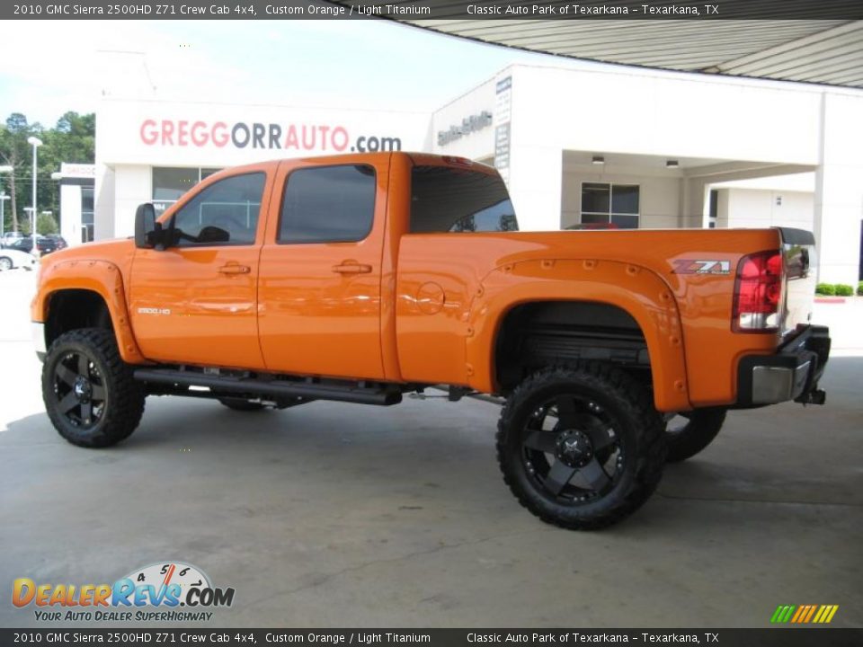 2010 GMC Sierra 2500HD Z71 Crew Cab 4x4 Custom Orange / Light Titanium Photo #11
