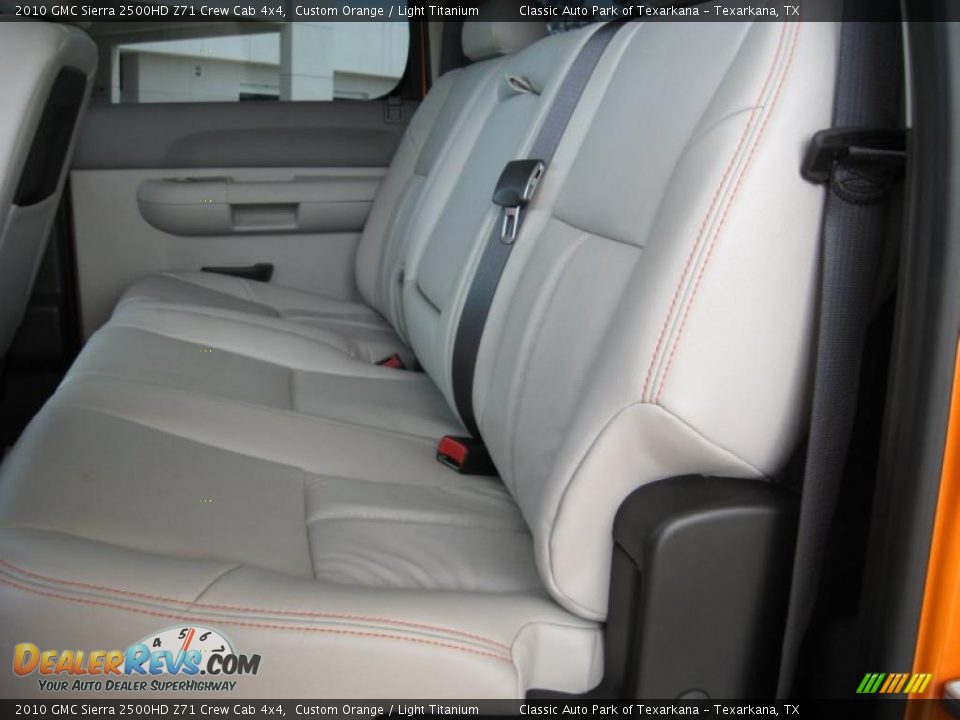 2010 GMC Sierra 2500HD Z71 Crew Cab 4x4 Custom Orange / Light Titanium Photo #18