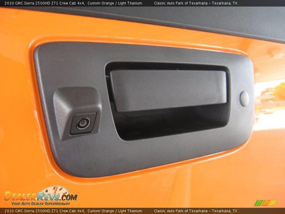 2010 GMC Sierra 2500HD Z71 Crew Cab 4x4 Custom Orange / Light Titanium Photo #21