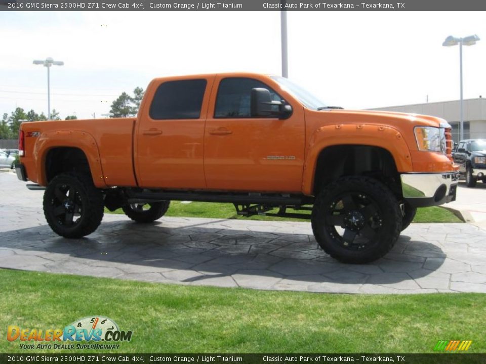 2010 GMC Sierra 2500HD Z71 Crew Cab 4x4 Custom Orange / Light Titanium Photo #25