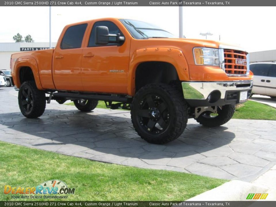 2010 GMC Sierra 2500HD Z71 Crew Cab 4x4 Custom Orange / Light Titanium Photo #26