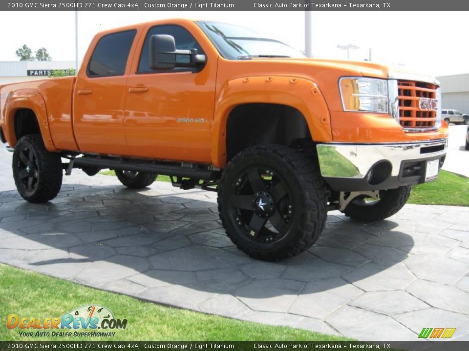2010 GMC Sierra 2500HD Z71 Crew Cab 4x4 Custom Orange / Light Titanium Photo #27