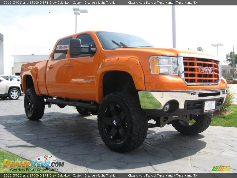2010 GMC Sierra 2500HD Z71 Crew Cab 4x4 Custom Orange / Light Titanium Photo #28