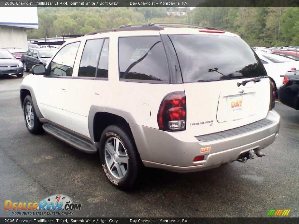 2006 Chevrolet TrailBlazer LT 4x4 Summit White / Light Gray Photo #4