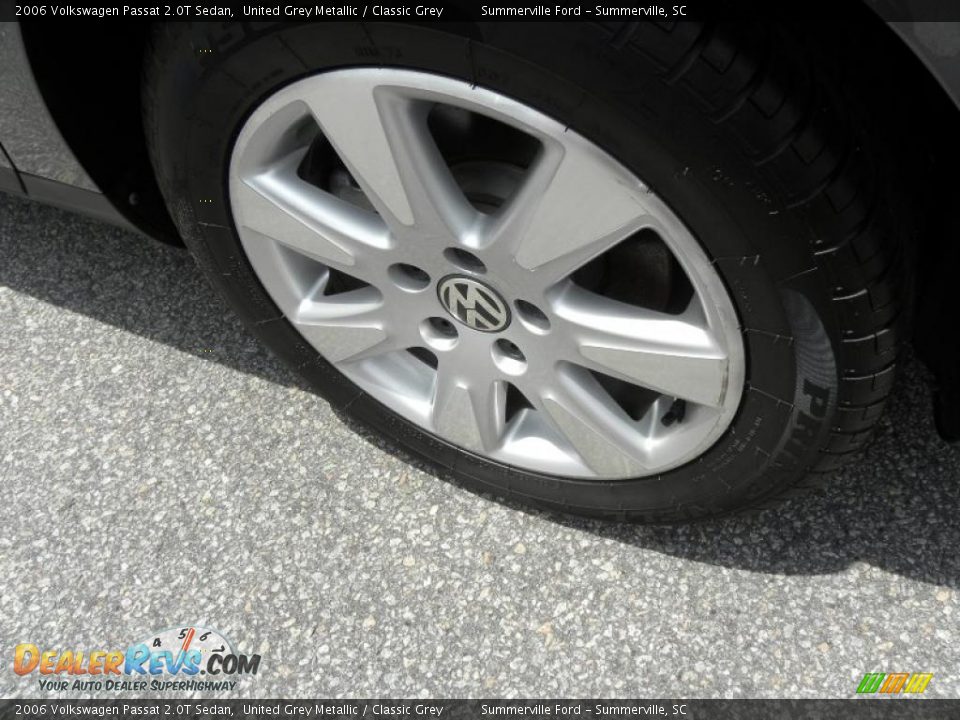 2006 Volkswagen Passat 2.0T Sedan United Grey Metallic / Classic Grey Photo #17