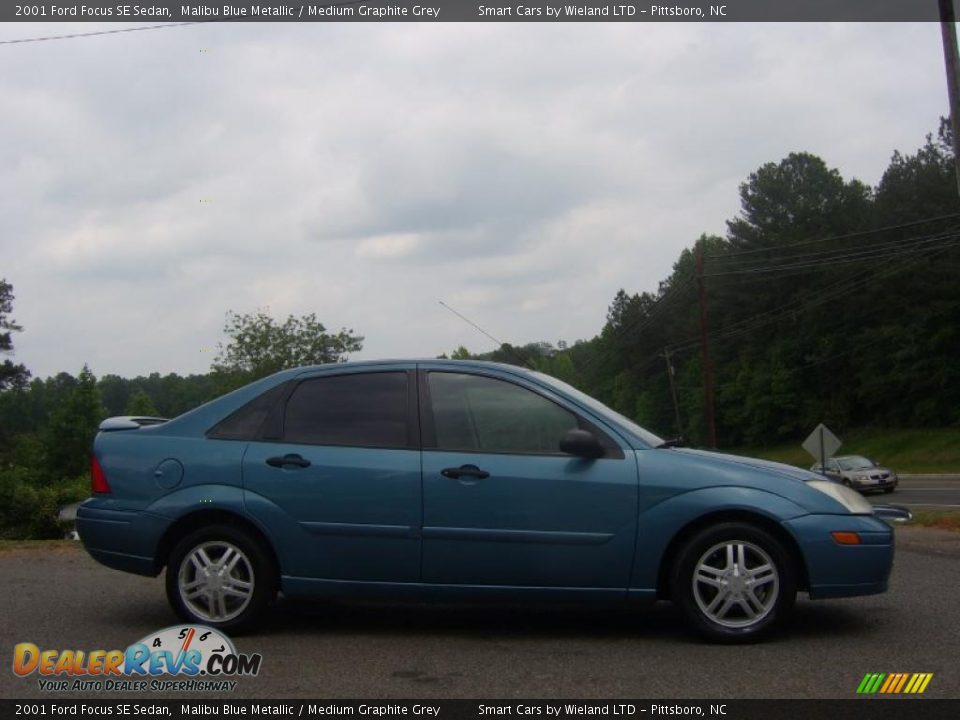 2001 Ford Focus SE Sedan Malibu Blue Metallic / Medium Graphite Grey Photo #1
