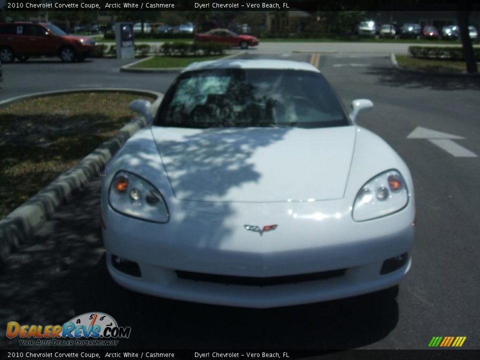 2010 Chevrolet Corvette Coupe Arctic White / Cashmere Photo #2