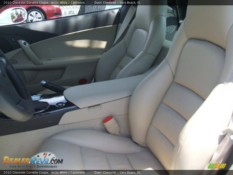 2010 Chevrolet Corvette Coupe Arctic White / Cashmere Photo #11