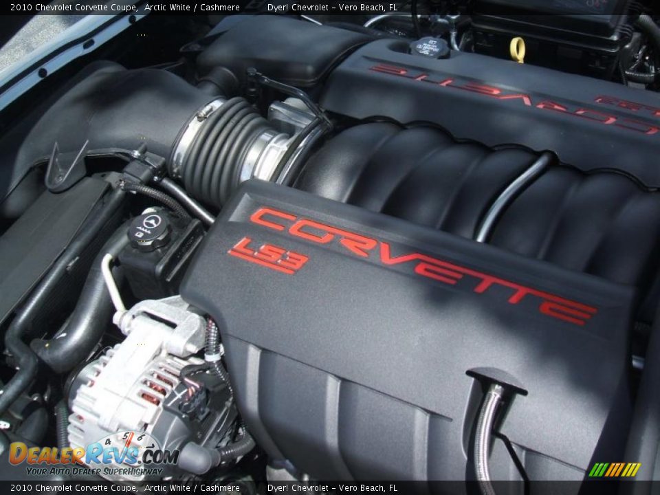 2010 Chevrolet Corvette Coupe Arctic White / Cashmere Photo #15