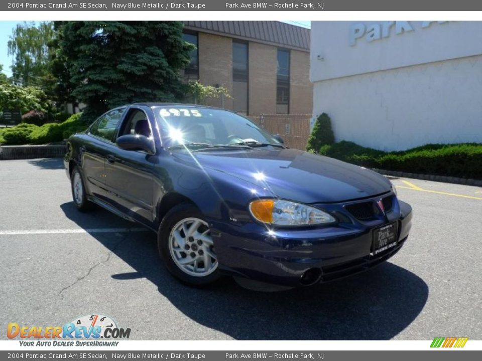 2004 Pontiac Grand Am SE Sedan Navy Blue Metallic / Dark Taupe Photo #1