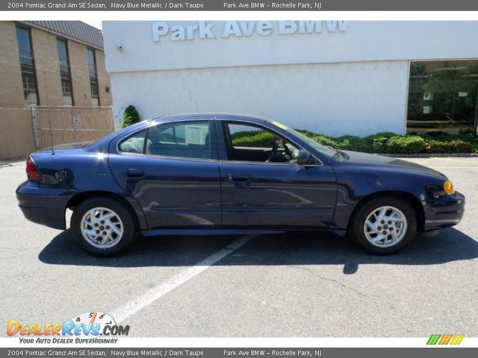 2004 Pontiac Grand Am SE Sedan Navy Blue Metallic / Dark Taupe Photo #5