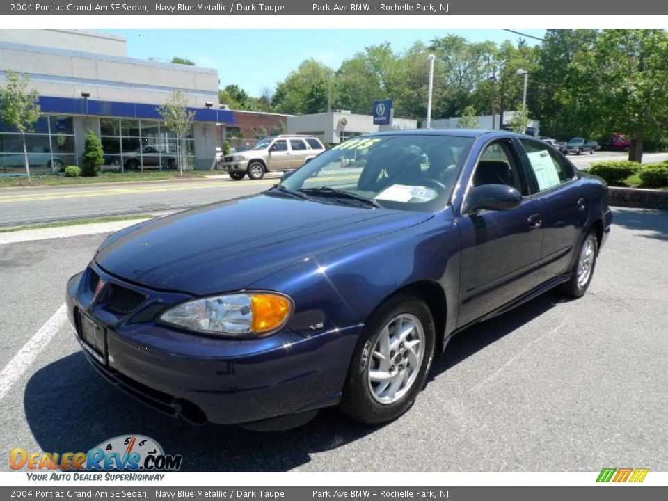 2004 Pontiac Grand Am SE Sedan Navy Blue Metallic / Dark Taupe Photo #7