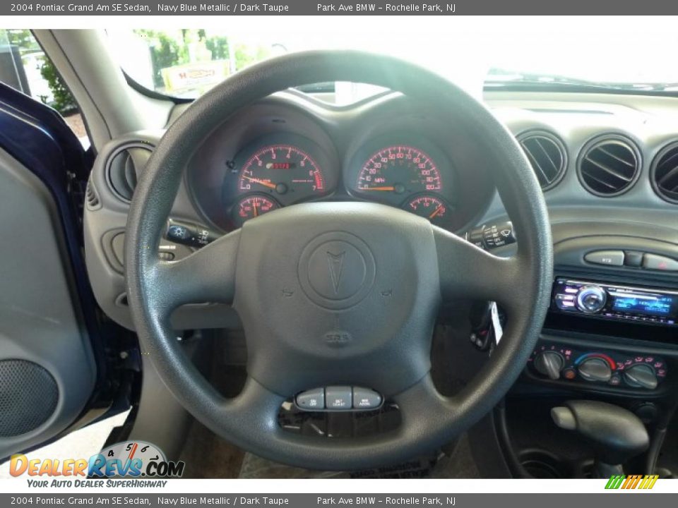 2004 Pontiac Grand Am SE Sedan Navy Blue Metallic / Dark Taupe Photo #36