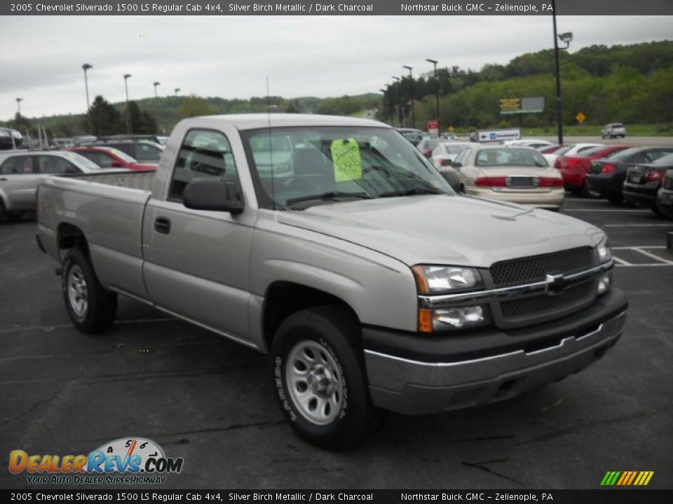 2005 Chevrolet Silverado 1500 LS Regular Cab 4x4 Silver Birch Metallic / Dark Charcoal Photo #3