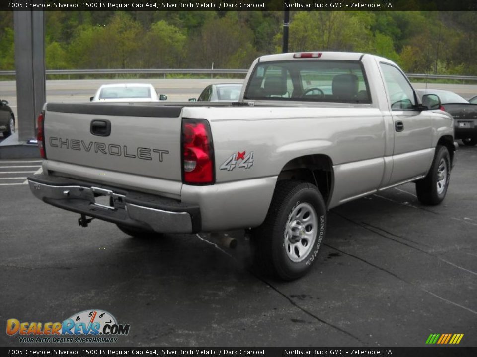 2005 Chevrolet Silverado 1500 LS Regular Cab 4x4 Silver Birch Metallic / Dark Charcoal Photo #5