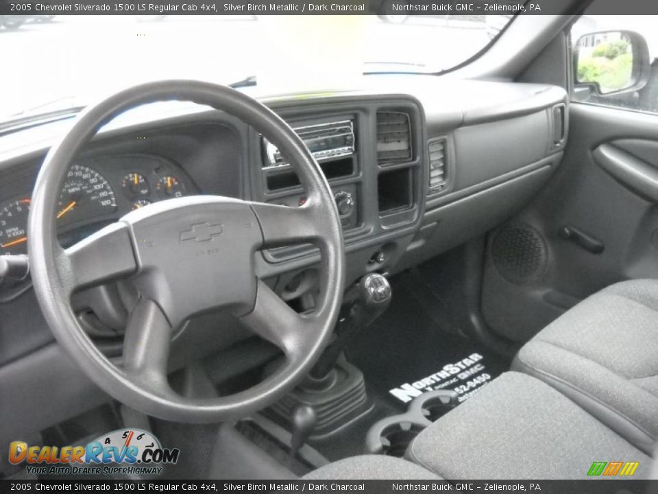 2005 Chevrolet Silverado 1500 LS Regular Cab 4x4 Silver Birch Metallic / Dark Charcoal Photo #13