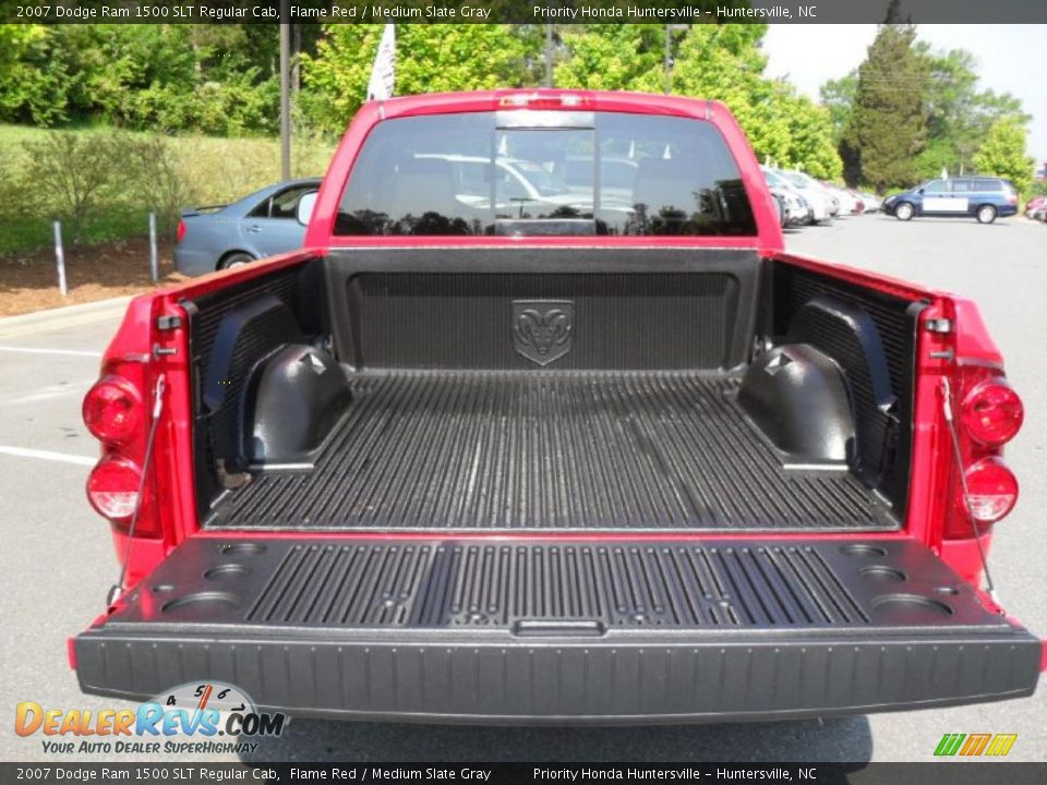 2007 Dodge Ram 1500 SLT Regular Cab Flame Red / Medium Slate Gray Photo #4