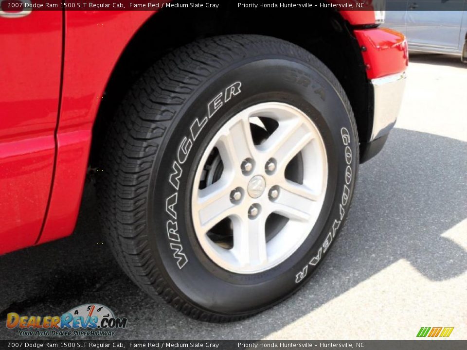 2007 Dodge Ram 1500 SLT Regular Cab Flame Red / Medium Slate Gray Photo #19
