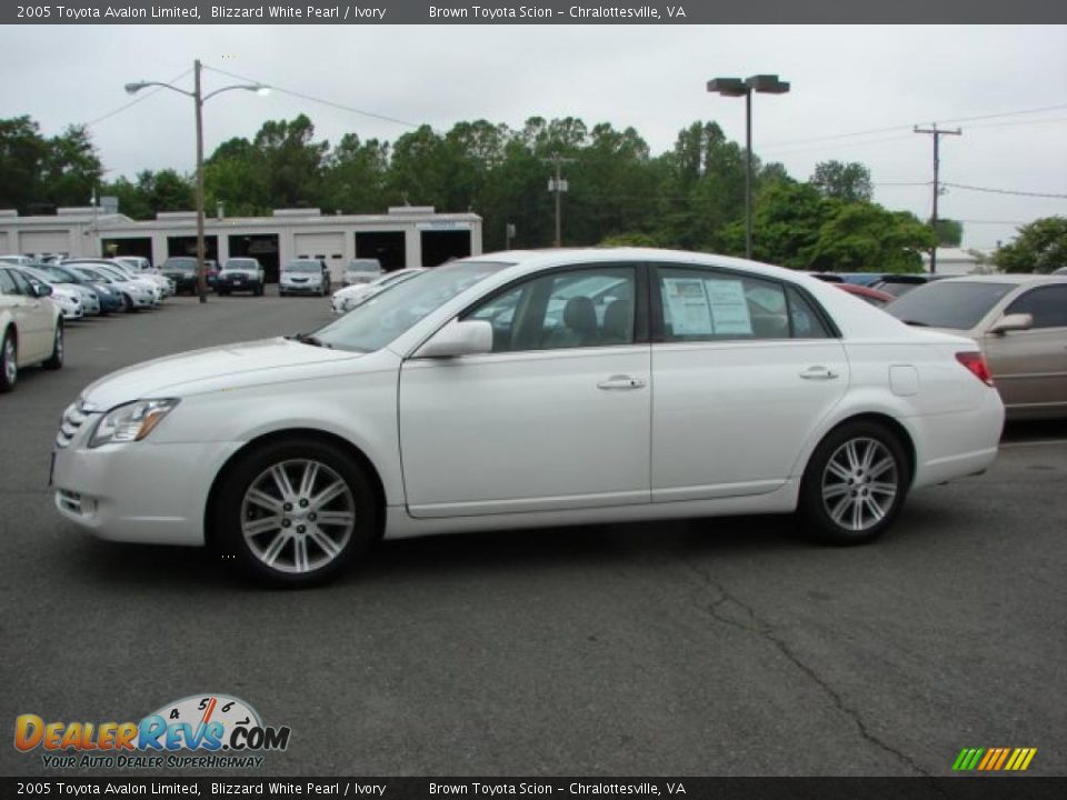 2005 Toyota Avalon Limited Blizzard White Pearl / Ivory Photo #2