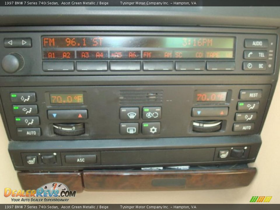 1997 BMW 7 Series 740i Sedan Ascot Green Metallic / Beige Photo #14