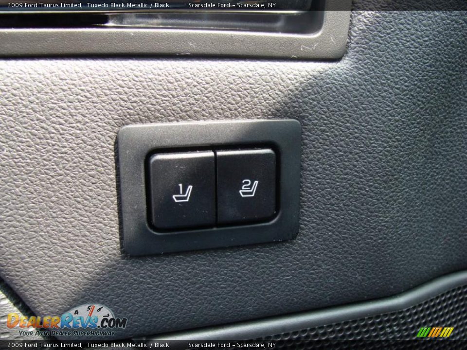 2009 Ford Taurus Limited Tuxedo Black Metallic / Black Photo #15