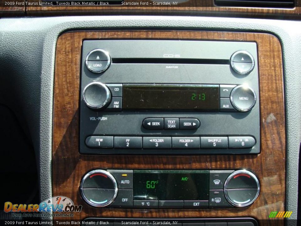 2009 Ford Taurus Limited Tuxedo Black Metallic / Black Photo #18