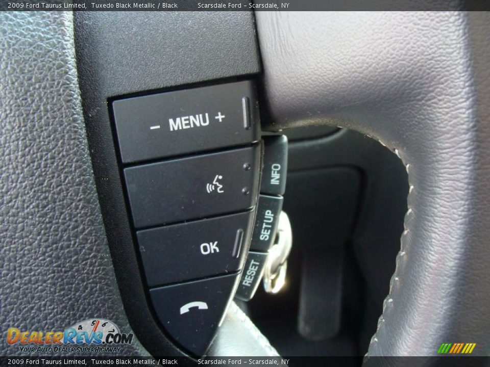 2009 Ford Taurus Limited Tuxedo Black Metallic / Black Photo #22
