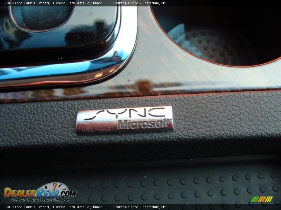 2009 Ford Taurus Limited Tuxedo Black Metallic / Black Photo #23
