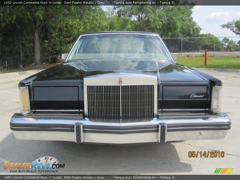 1982 Lincoln Continental Mark VI Sedan Dark Pewter Metallic / Grey Photo #1