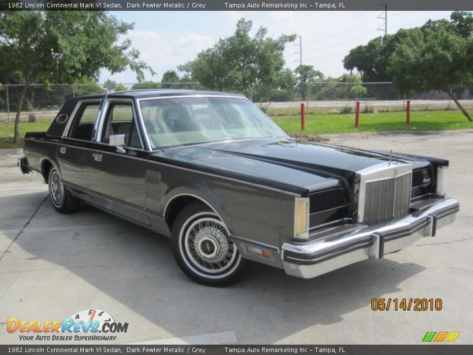 1982 Lincoln Continental Mark VI Sedan Dark Pewter Metallic / Grey Photo #6