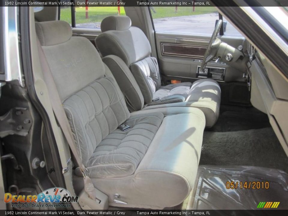 1982 Lincoln Continental Mark VI Sedan Dark Pewter Metallic / Grey Photo #24