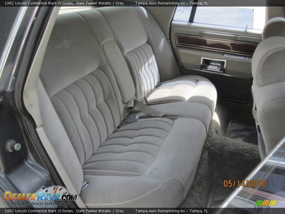 1982 Lincoln Continental Mark VI Sedan Dark Pewter Metallic / Grey Photo #25
