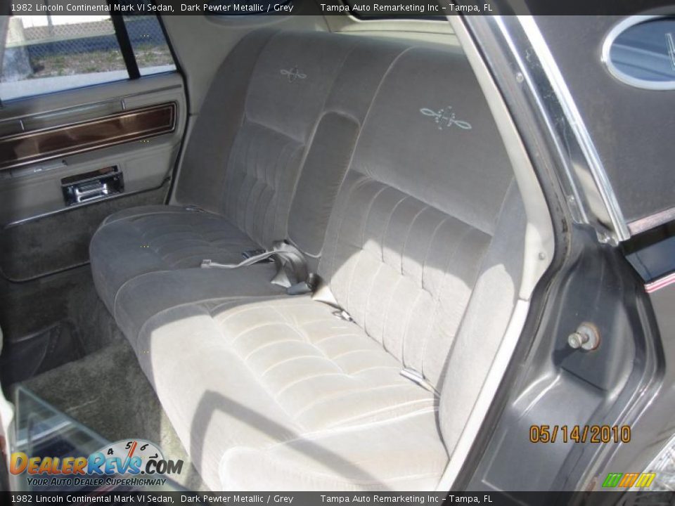 1982 Lincoln Continental Mark VI Sedan Dark Pewter Metallic / Grey Photo #26