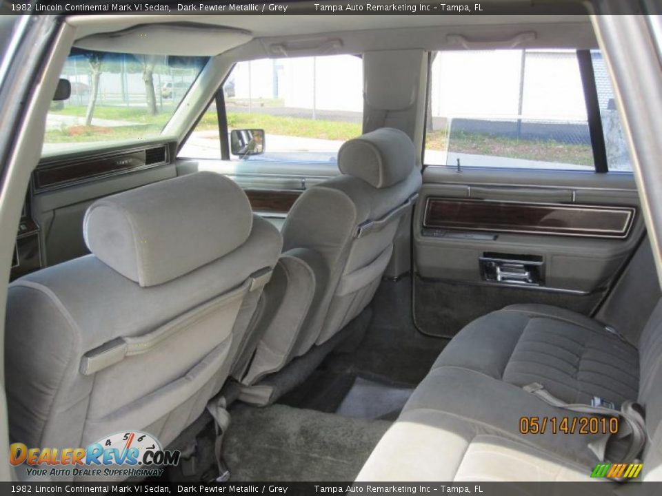 1982 Lincoln Continental Mark VI Sedan Dark Pewter Metallic / Grey Photo #27