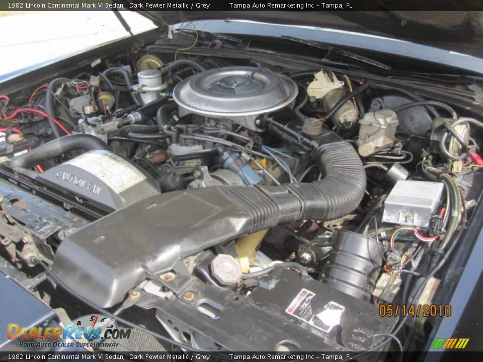 1982 Lincoln Continental Mark VI Sedan Dark Pewter Metallic / Grey Photo #36